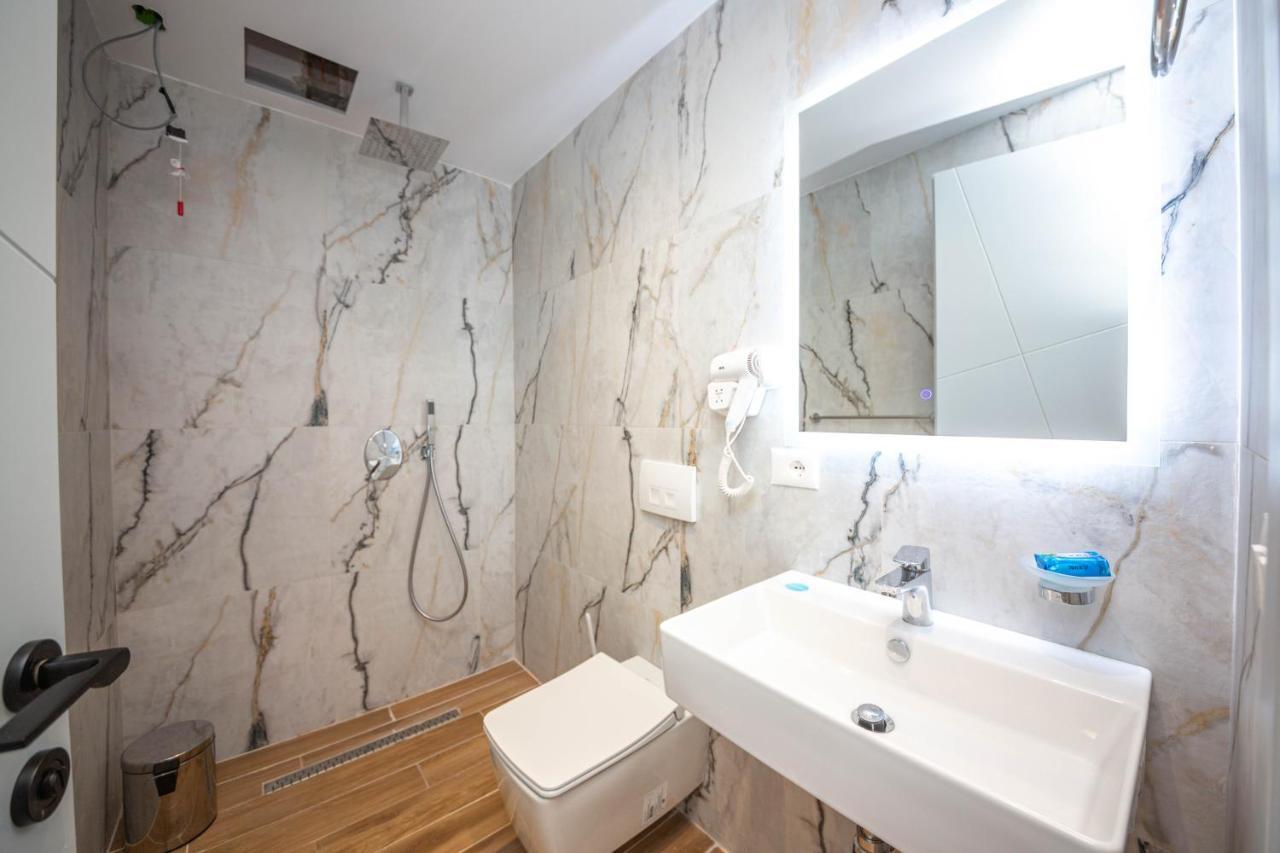Hesperus Hotel Вльора Екстер'єр фото